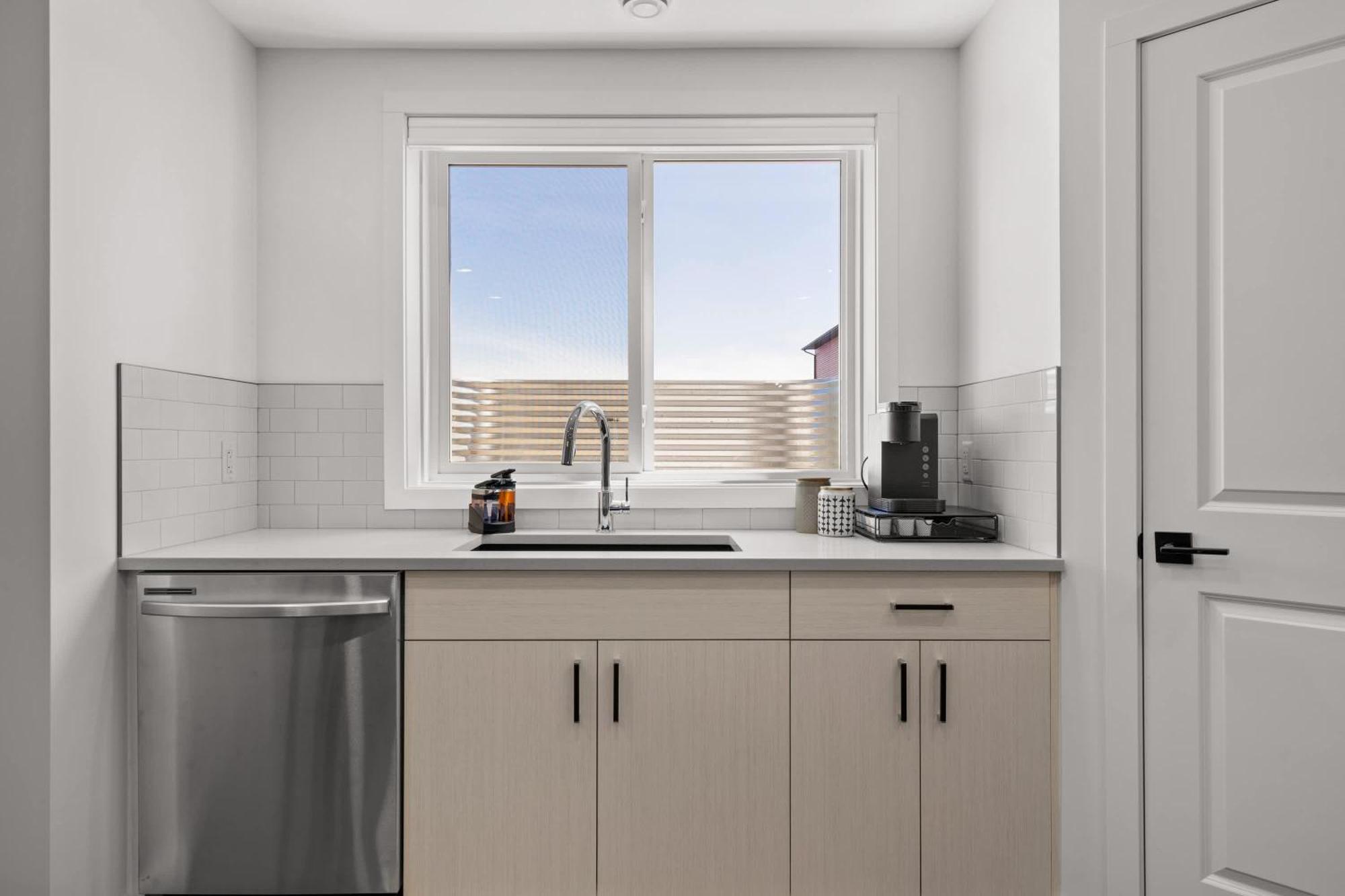Livingston Way I Sleep 6 I Netflix I Kitchen I Tv Villa Pincher Creek Luaran gambar